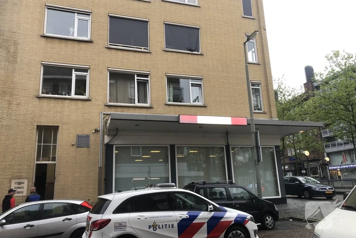 Persoon gewond na val twee hoog