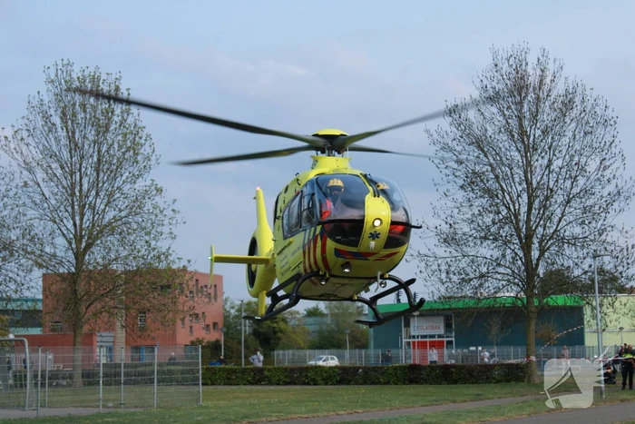 Scooterrijder zwaargewond na frontale botsing