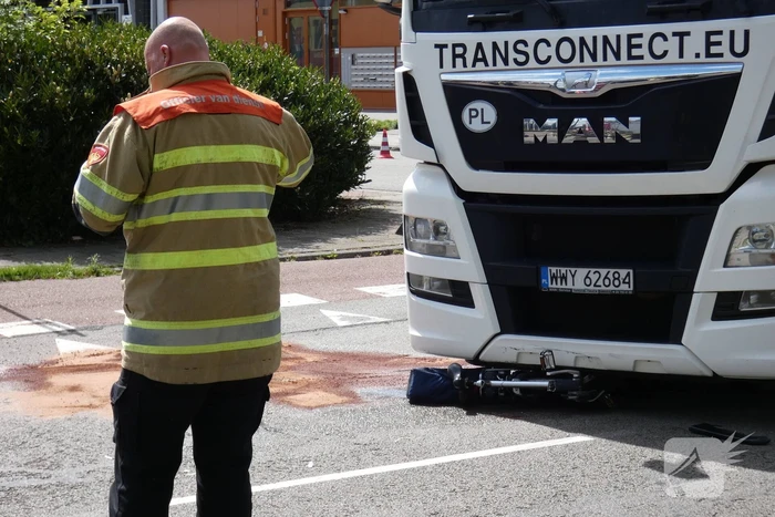 Fietser ernstig gewond bij ongeval met vrachtwagen