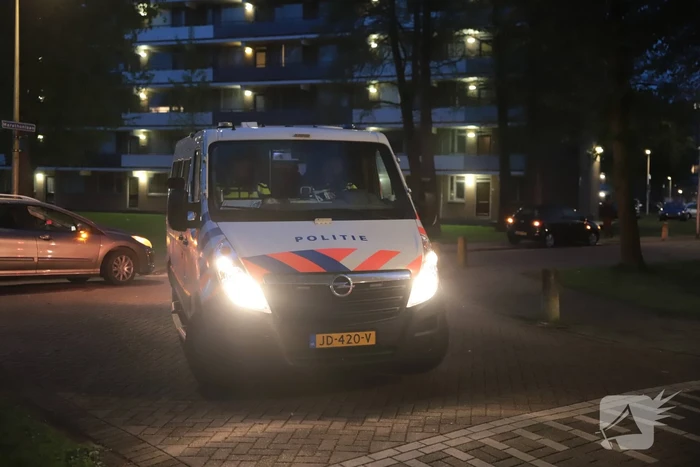 Meerdere auto's beschadigd door drie brandende auto's