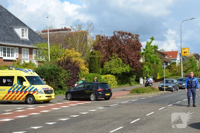 Automobilist gewond na botsing met mogelijk een vrachtwagen