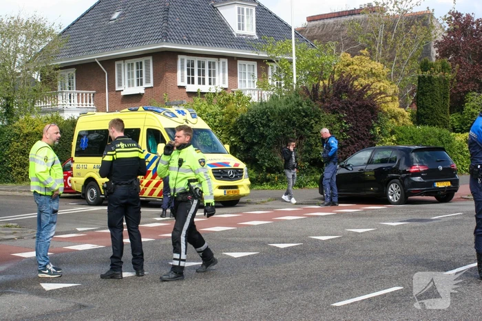 Automobilist gewond na botsing met mogelijk een vrachtwagen