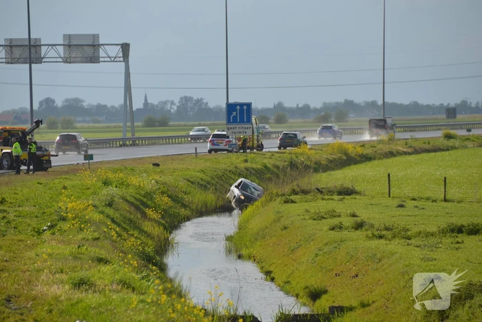 Auto raakt te water