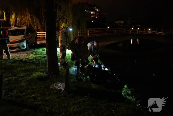 Scooter in het water aangetroffen
