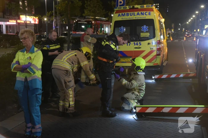 Verwarde man door politie en brandweer van het dak gehaald