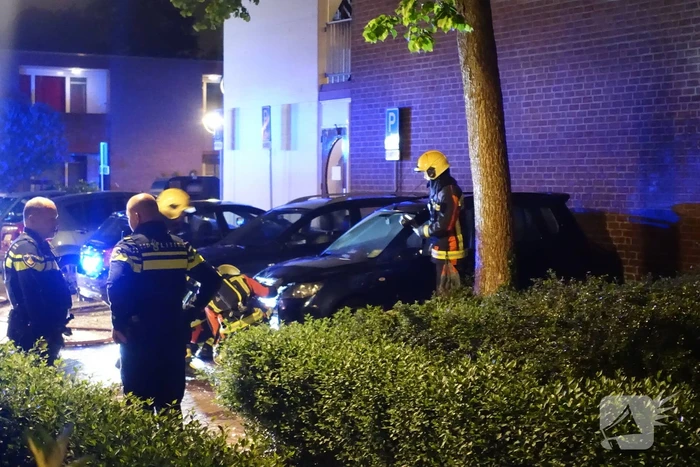 Opnieuw auto in de brand