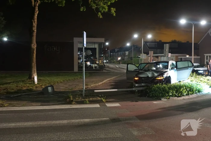 Bestuurder slaat op de vlucht na eenzijdig ongeval