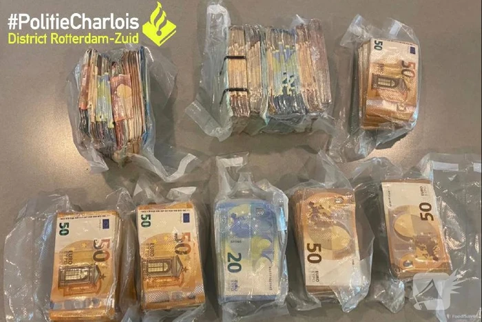 Twee ton cash in verborgen ruimte auto