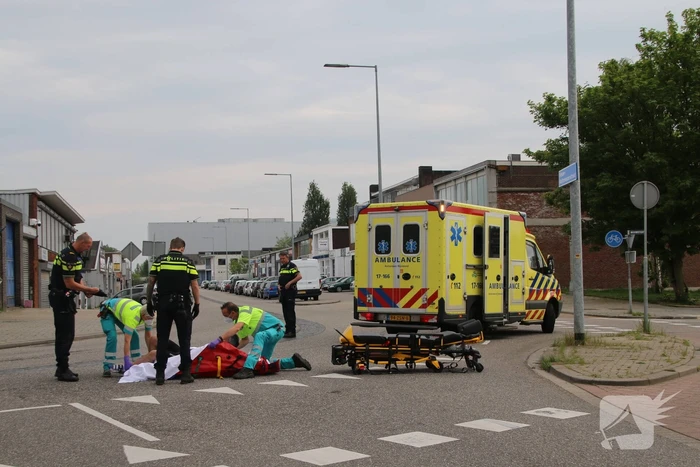 Wielrenner gewond na aanrijding met auto