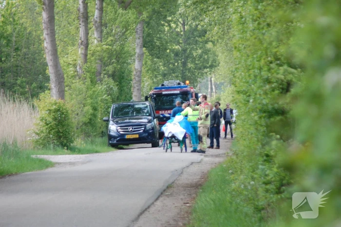 Meisje komt onder paard bij manege De Eendracht