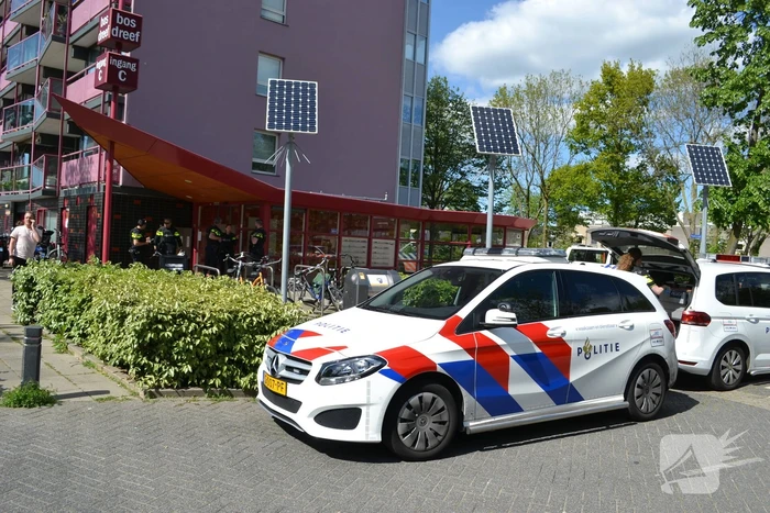 Flat omsingeld na bedreiging met vuurwapen