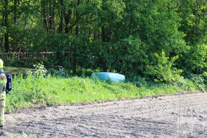 Meerdere vaten met vermoedelijk drugsafval aangetroffen in bos