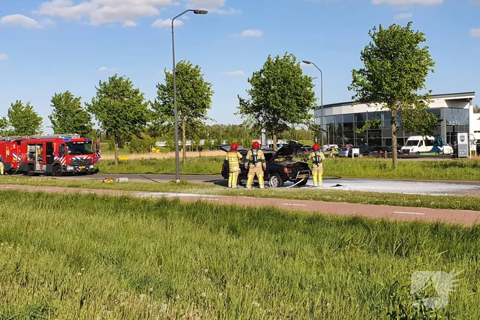 Veel rook bij autobrand