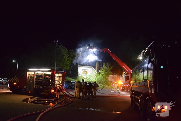 Uitslaande brand in leegstaande villa
