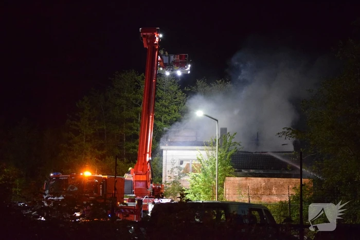 Uitslaande brand in leegstaande villa