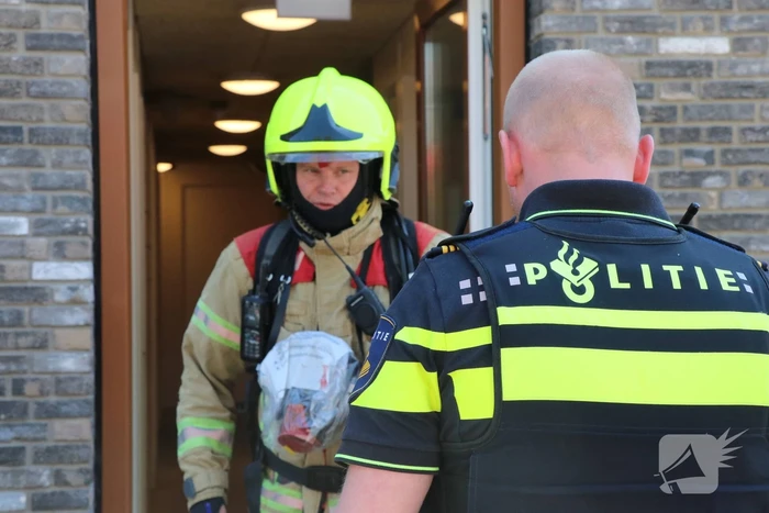 Onderzoek in kelderboxen na brandlucht