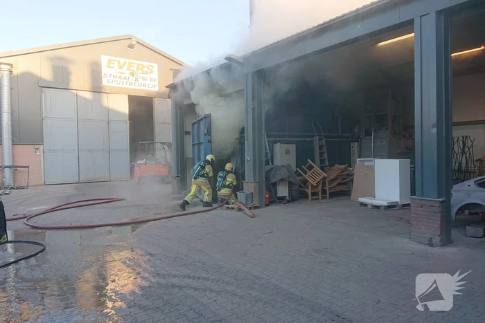 Brand bij straal en spuitbedrijf Evers