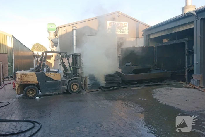Brand bij straal en spuitbedrijf Evers