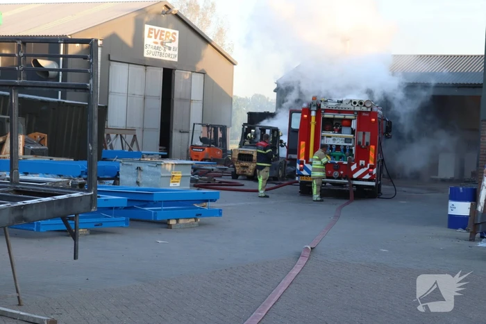 Brand bij straal en spuitbedrijf Evers