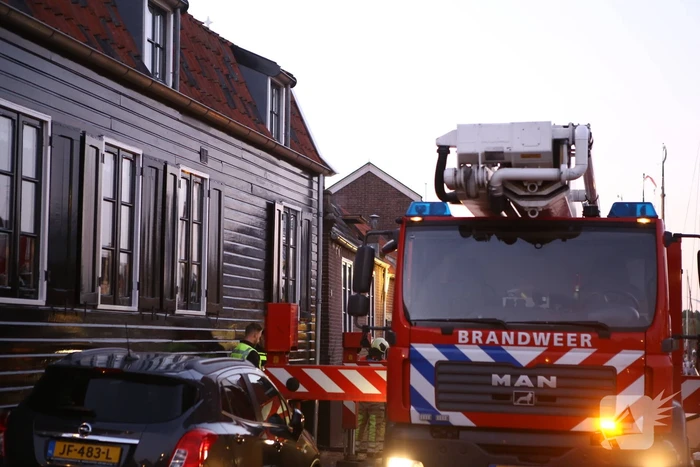 Veel rook bij brand in pand