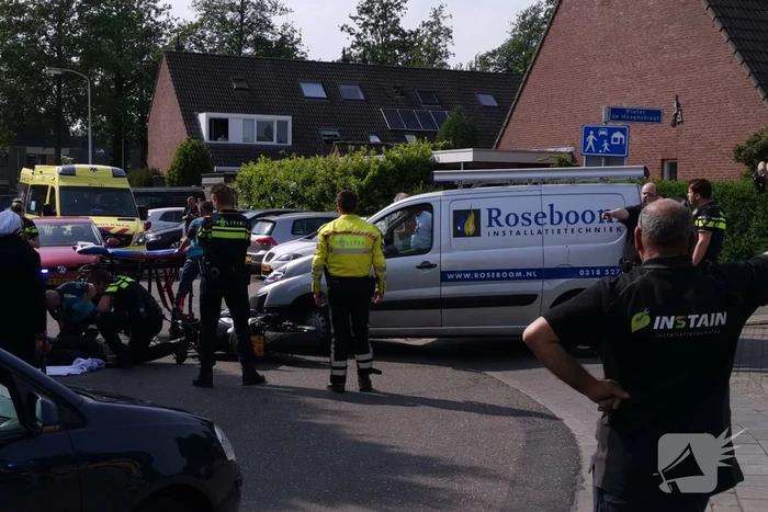 Motorrijder gewond na aanrijding met bestelbus