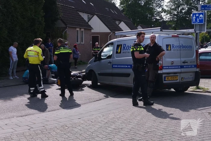 Motorrijder gewond na aanrijding met bestelbus