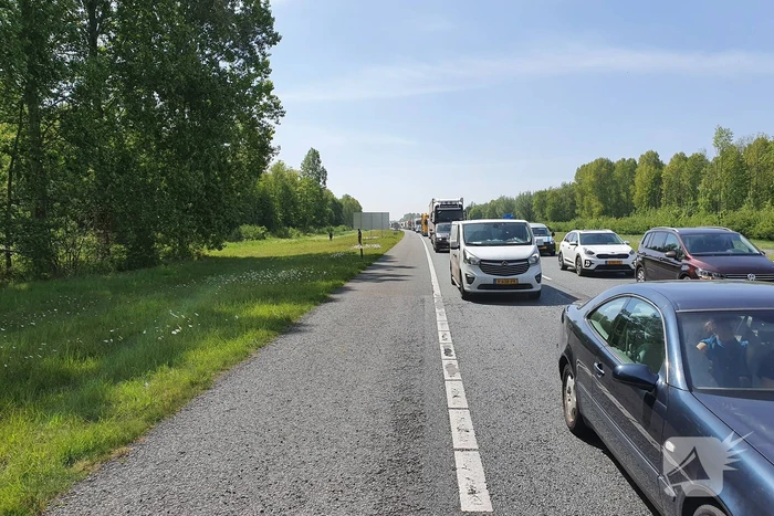 Grote brand in vrachtwagen op A6, snelweg dicht