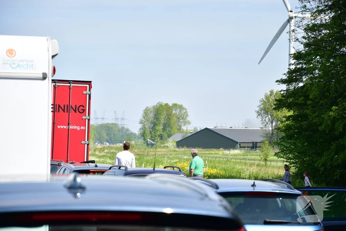 Grote brand in vrachtwagen op A6, snelweg dicht