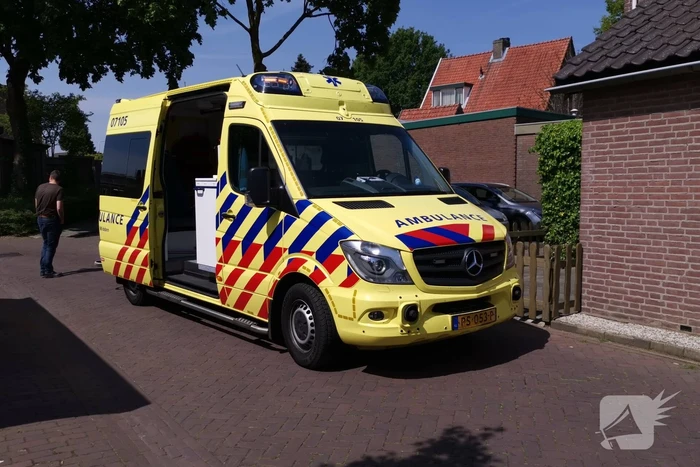 Overleden persoon aangetroffen bij woning