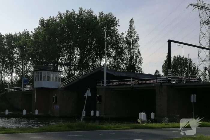 Zijlbrug in storing, flinke verkeershinder