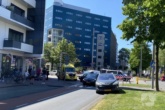 Flinke schade en gewonde na kop-staart botsing