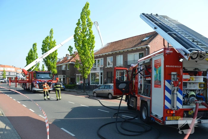 Forse rookwolken bij brand in woning