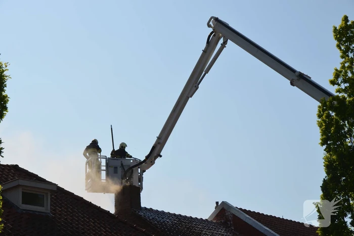 Forse rookwolken bij brand in woning