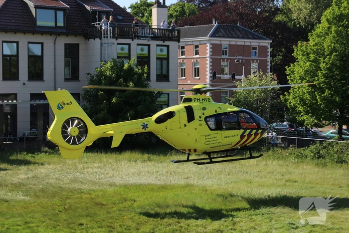 Ernstige aanrijding tussen motor en scootmobiel