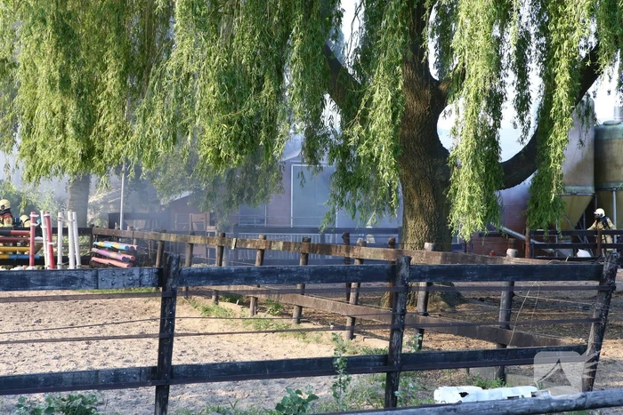 Uitslaande brand in leegstaande stal