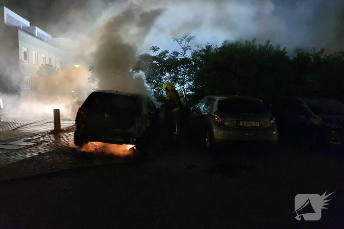 Auto verwoest door brand