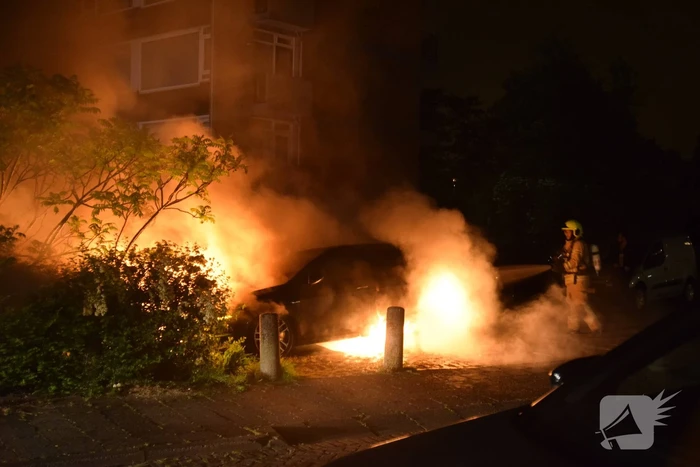 Auto verwoest door brand