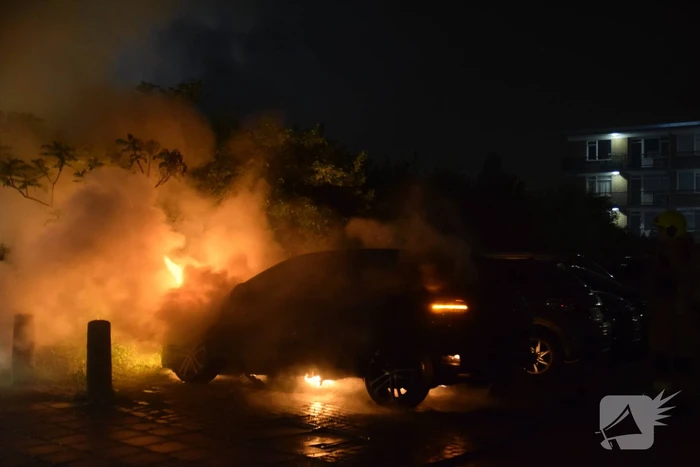 Auto verwoest door brand