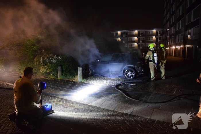 Auto verwoest door brand