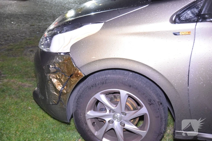 Auto verwoest door brand