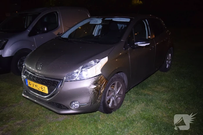 Auto verwoest door brand