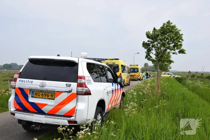 Fietser gewond na crash tegen wegmarkering