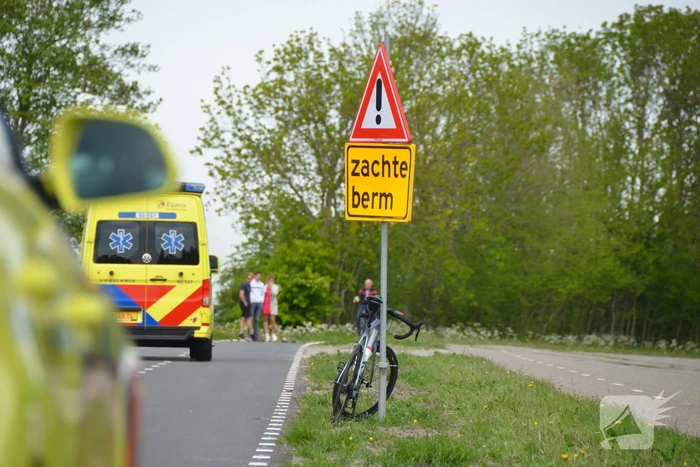 Racefietsers gewond bij aanrijding