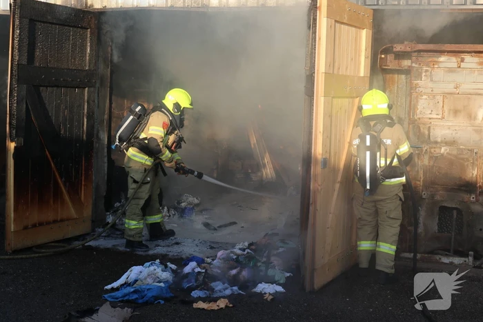 Flinke brand in garagebox