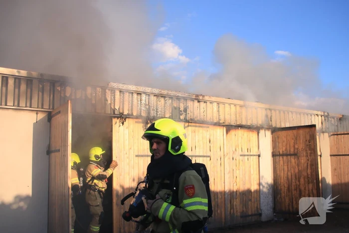 Flinke brand in garagebox