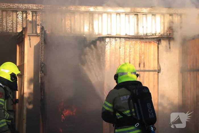 Flinke brand in garagebox