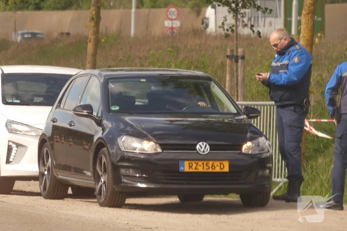 Verkeersregelaar ontsnapt aan aanrijding