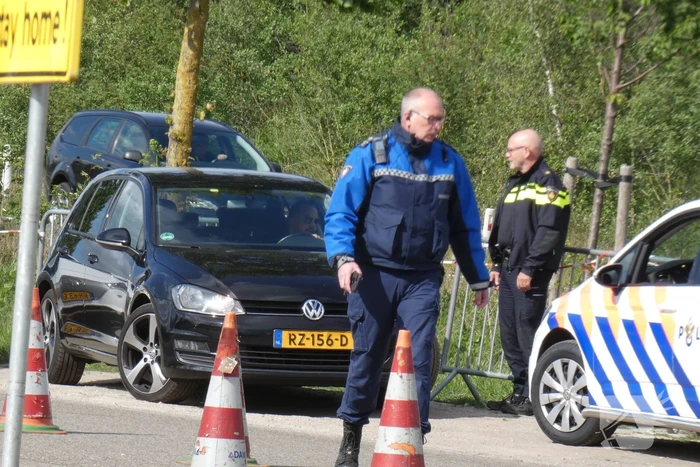 Verkeersregelaar ontsnapt aan aanrijding