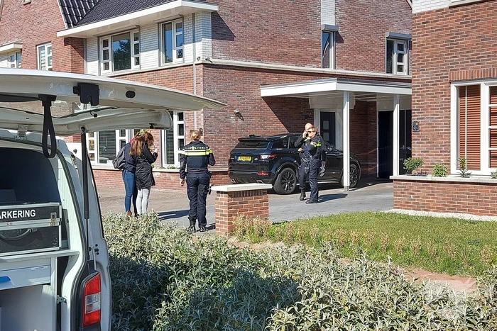 Onderzoek bij woning in Schepenwijk Oost