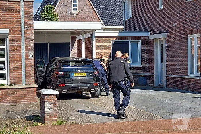 Onderzoek bij woning in Schepenwijk Oost